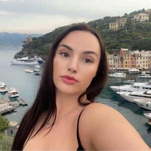 Meet your Posher, Alyshea